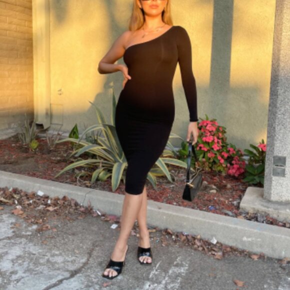 🖤 (NWT) One Shoulder Long Sleeve Bodycon Dress (Black) - Picture 3 of 4